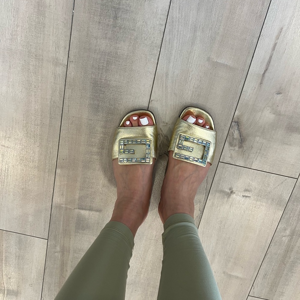 Gucci slippers with Embellished Buckle